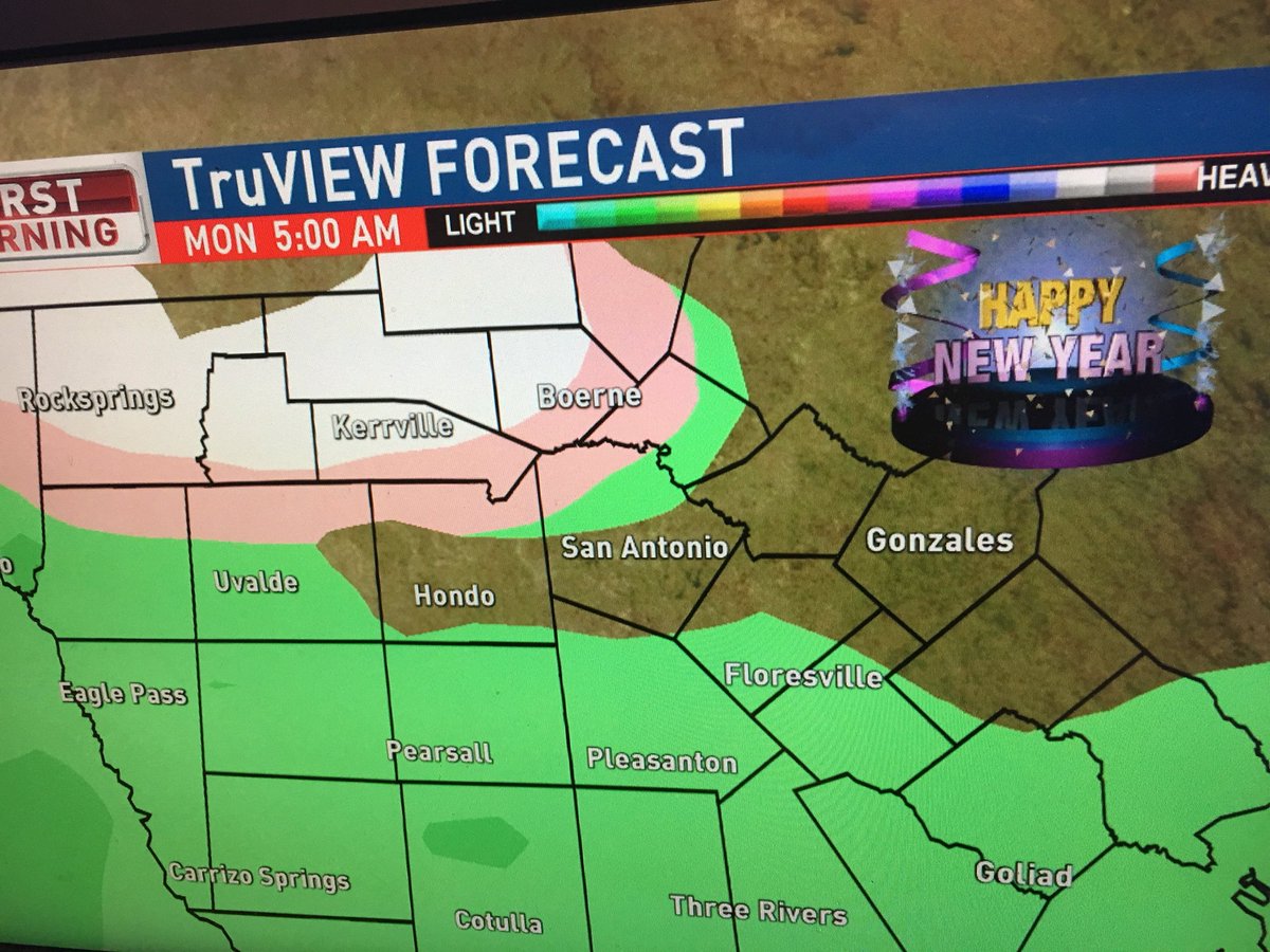 wxstevens's tweet photo. This forecast model says we’ll be dry in SA at midnight. The early morning could be icy though. @breannabarrs @KABBFOX29 @AshleiKing @darlenedorseyTV @claudgarofalo   @Ernie_Zuniga https://t.co/111iroVbgk