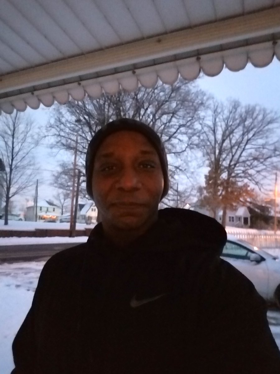 MIChriscoo's tweet photo. It's a little cold outside this morning. #cold #brrr #michiganweather #ThoughtsRunDeep https://t.co/f9wvjRHt9p