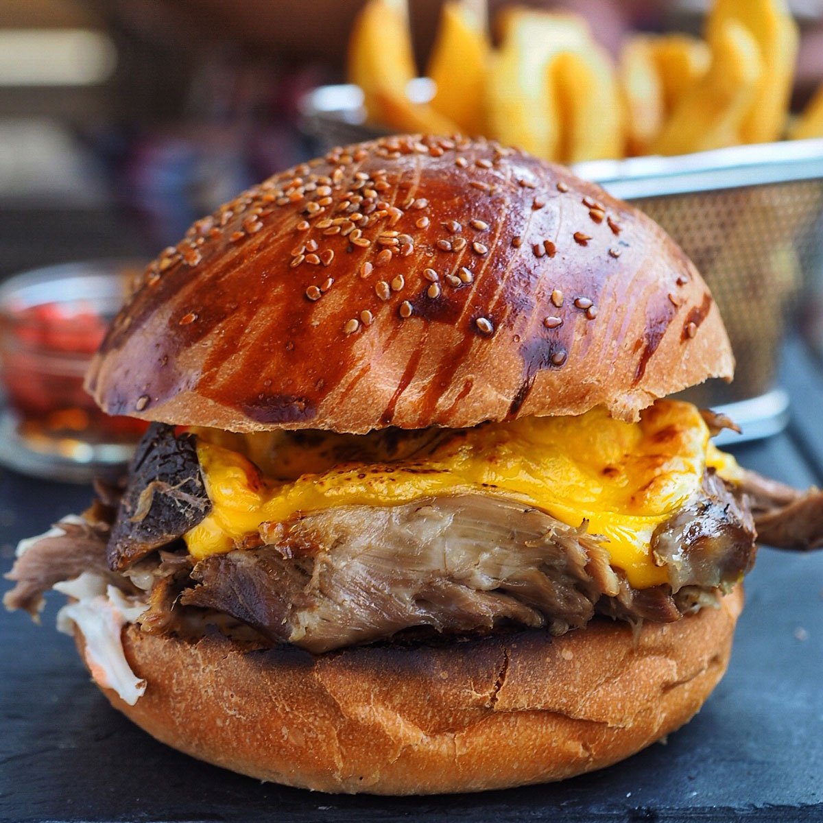 Burger meraklılarının aradığı her şeyi bulabileceği çok detaylı bir rehber: <a href="/BurgerHaritasi/">BurgerHaritasi</a> 🍔

✍️ <a href="/nilayornek/">Nilay Örnek</a>

➡️ blog.kia.com.tr/yasam/meraklis…