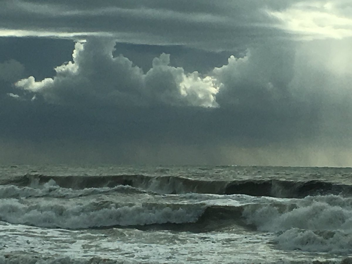 AVMSANTASEVERA's tweet photo. Local Waves 🌊 https://t.co/OuOi89Lj7x