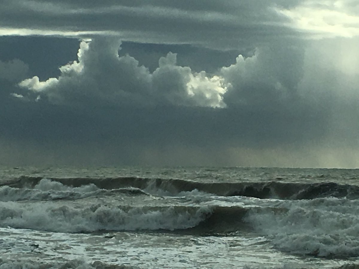 AVMSANTASEVERA's tweet photo. Local Waves 🌊 https://t.co/OuOi89Lj7x