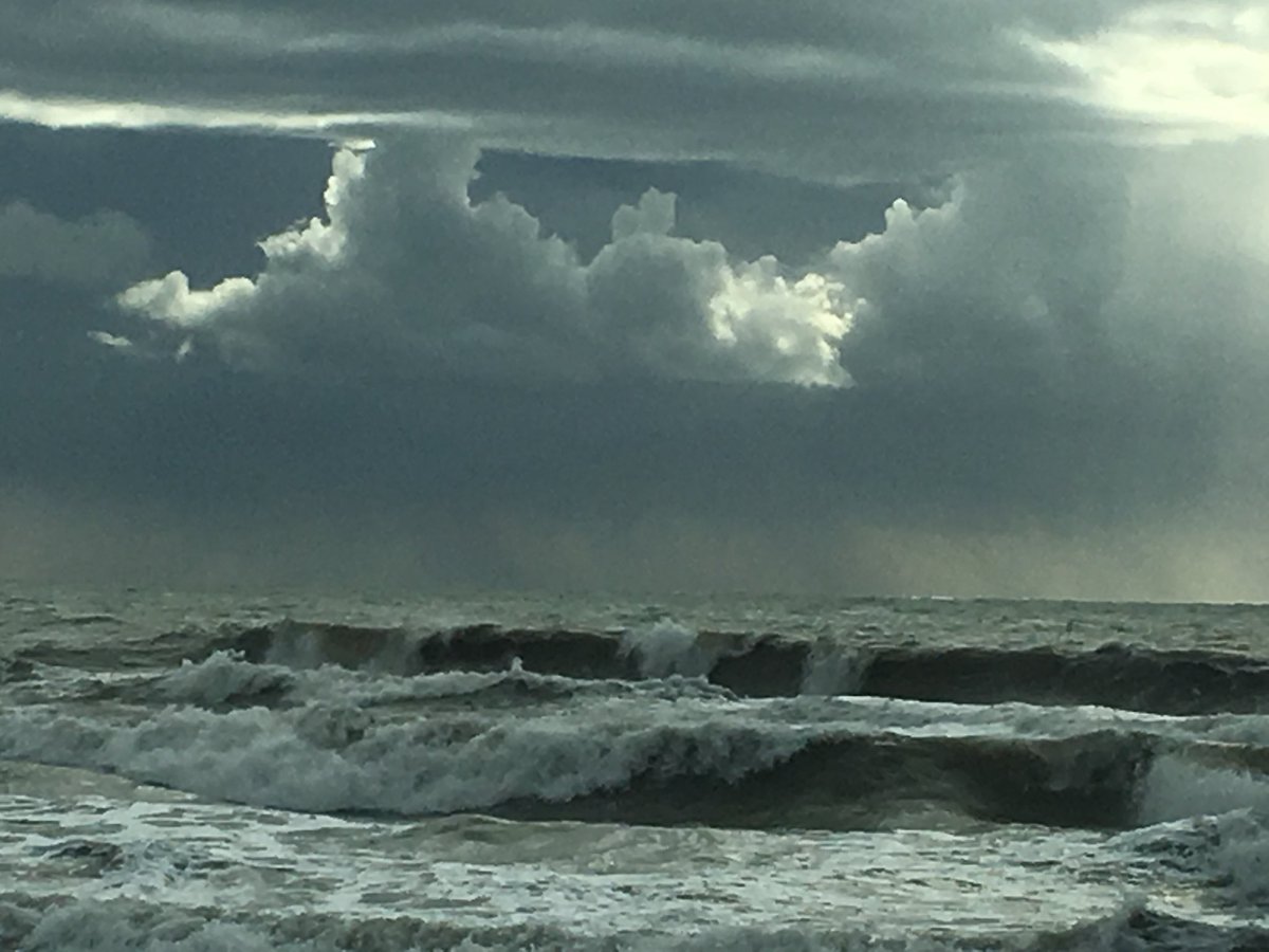 AVMSANTASEVERA's tweet photo. Local Waves 🌊 https://t.co/OuOi89Lj7x
