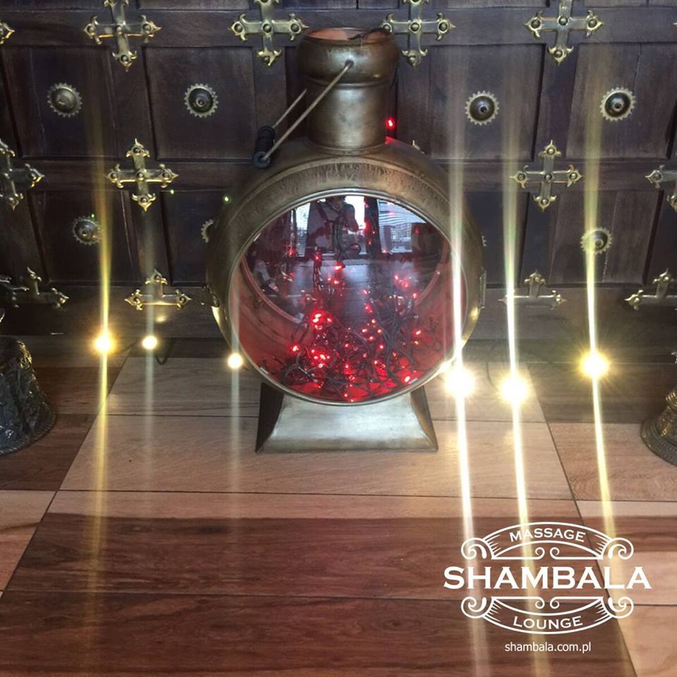 shambalamasaz's tweet photo. Wesołych świąt!✨💛🎄 Chcemy wam życzyć przede wspaniałych świąt, dzięki którym będziecie mogli odpocząć po całym roku.😊 Niech następny będzie jeszcze lepszy! A przede wszystkim, pełen przyjemności i #relaksu!👌 https://t.co/GMDydngXwI https://t.co/oPTTh66yNy