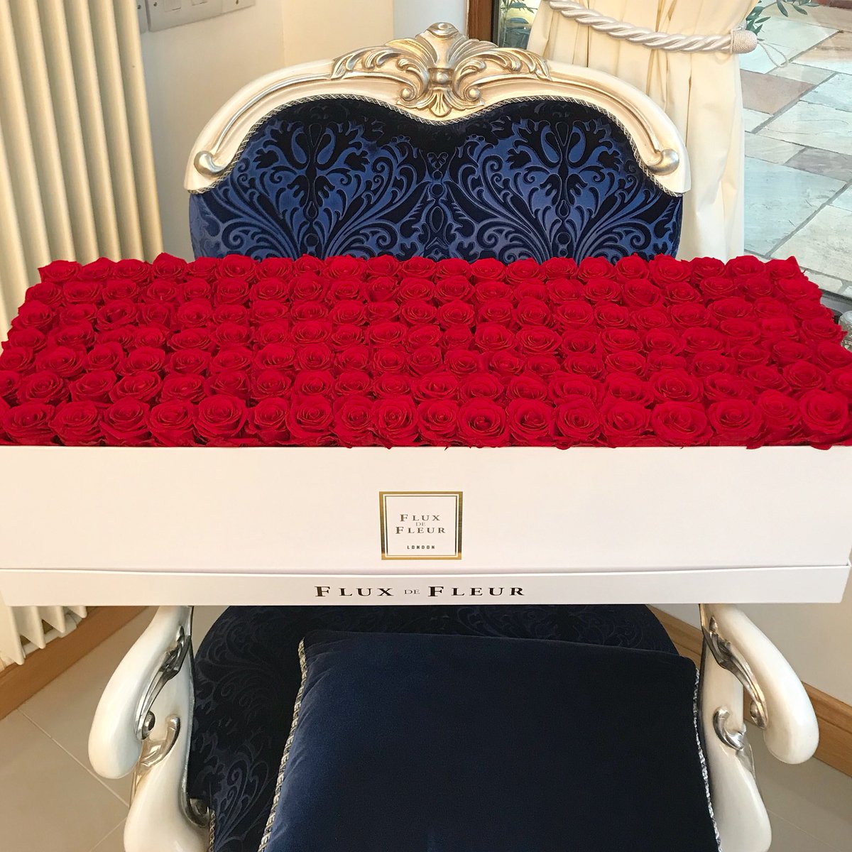 FluxDeFleur's tweet photo. When one rose just isn’t enough❣️ Would you like these? 😍 
#MagnumDeFleur #SeaOfRoses #RosesGarden 
👉🏼Shop Now Link👉🏼 https://t.co/NThOj7QwW6 
Infinity De Fleur Collection - Roses that last a year https://t.co/8LMPS4LAa7