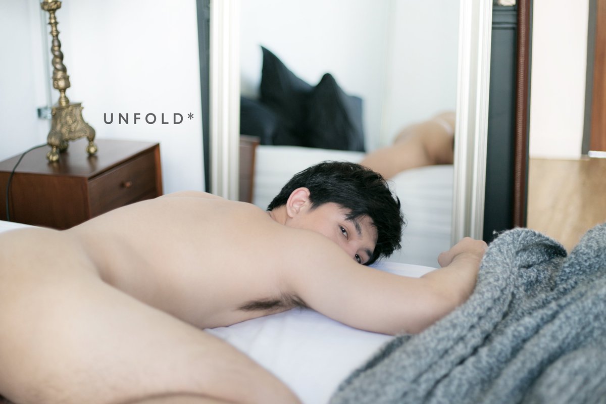 UNFOLD* ISSUE 8 กับหนุ่มนัท รูปหล่อ ร้อนแรงที่สุดส่งท้ายปี ฟินถึงใจ   รับรองว่าเล่มนี้จะทำให้ผู้อ่านมีความสุขในช่วงเวลาดีๆ   ส่งท้ายปีแบบถึงใจอย่างแน่นอน   Download -> goo.gl/J4jhYw   Follow Me  IG  unfold_mag  IG : @Harder_Mag