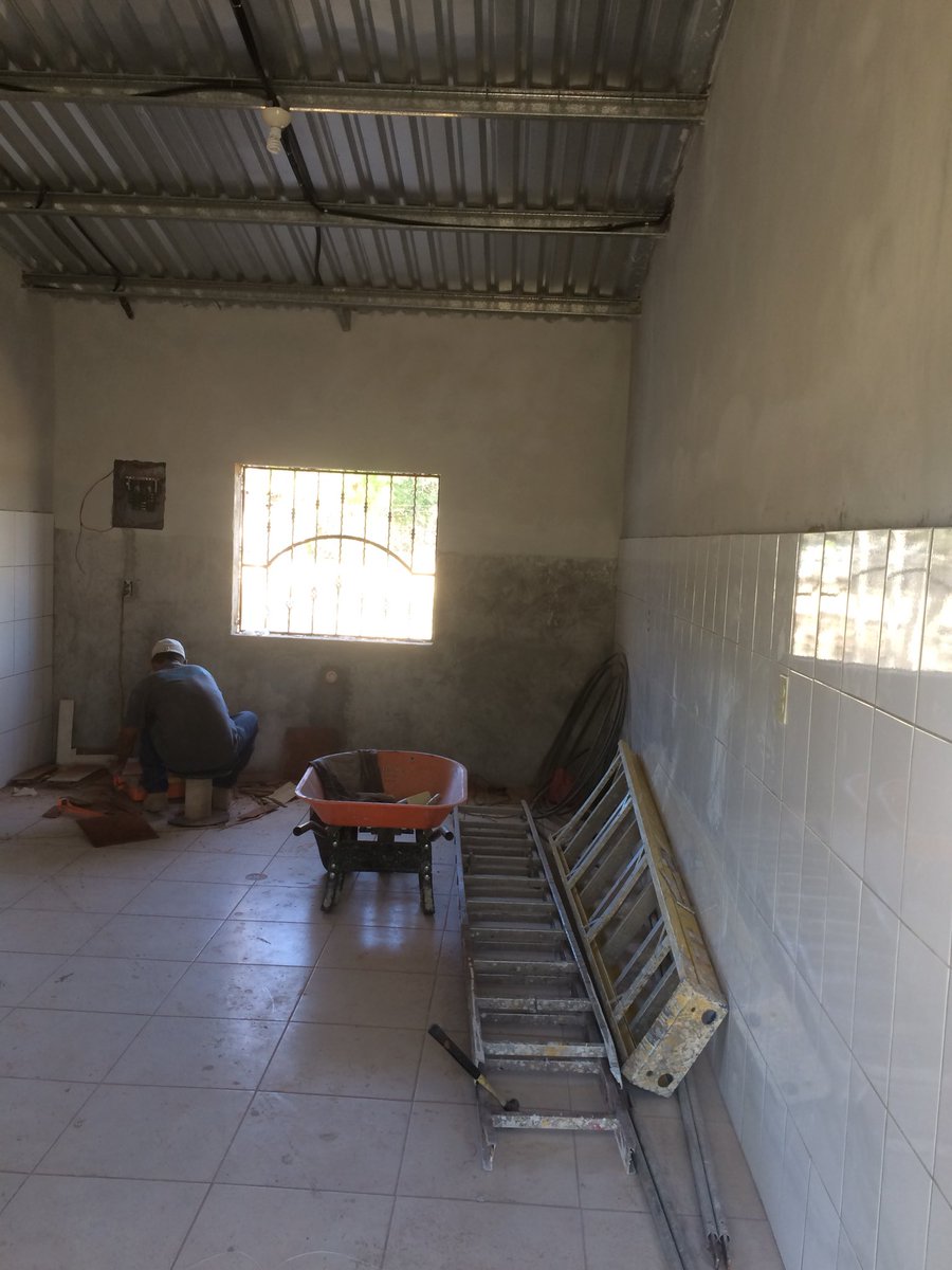 ceveua's tweet photo. Acondicionando el área de Reposteria y Cocina para inicio de cursos 2018. https://t.co/uMKBt9VTLg
