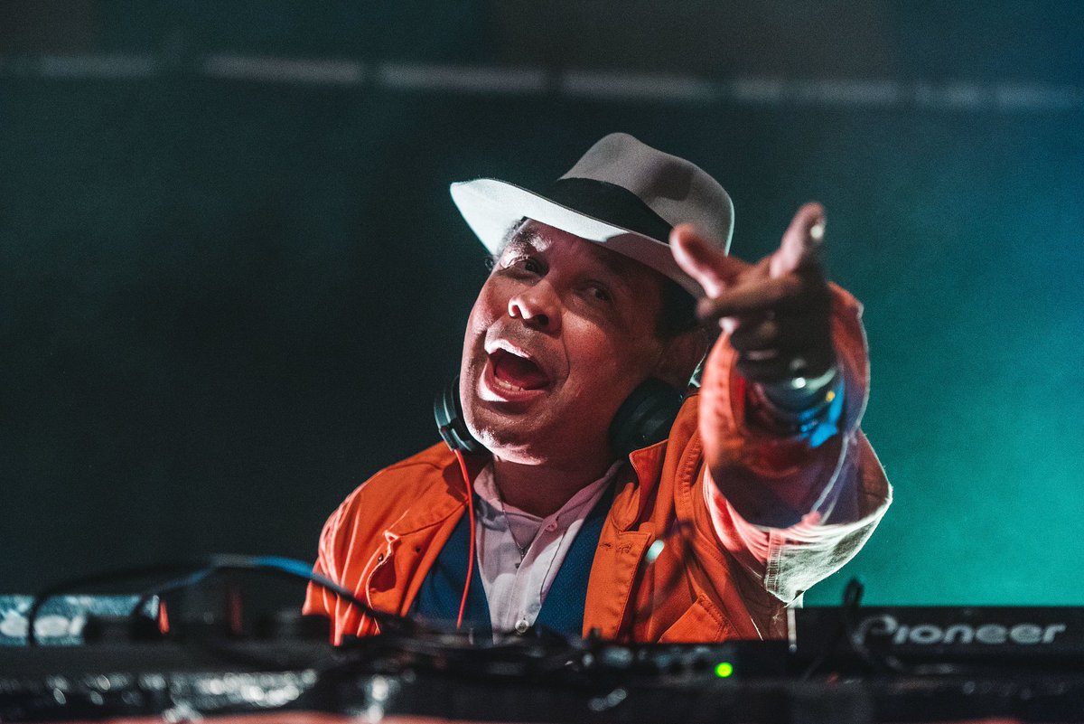 THIS EVENING at #WinterTimeFest we have The <a href="/CCfunkandsoul/">Craig Charles</a> Show for FREE on The Covered Mirror Stage! For more info and time slots head here: greenwichwintertime.com