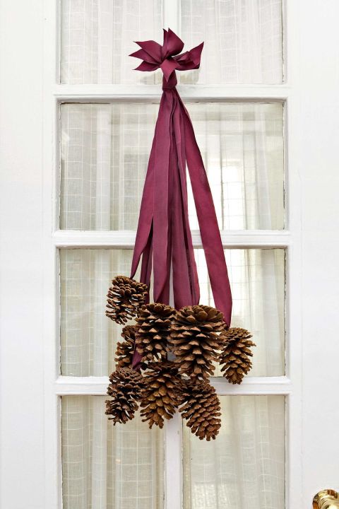 CJJeffcoatRE's tweet photo. #DIYThursday #CJRealEstateProfessional #CJSellsLexington - Put otherwise worthless pine cones to work ;) https://t.co/j8O2w3pbF0 https://t.co/WTYifR6NUq