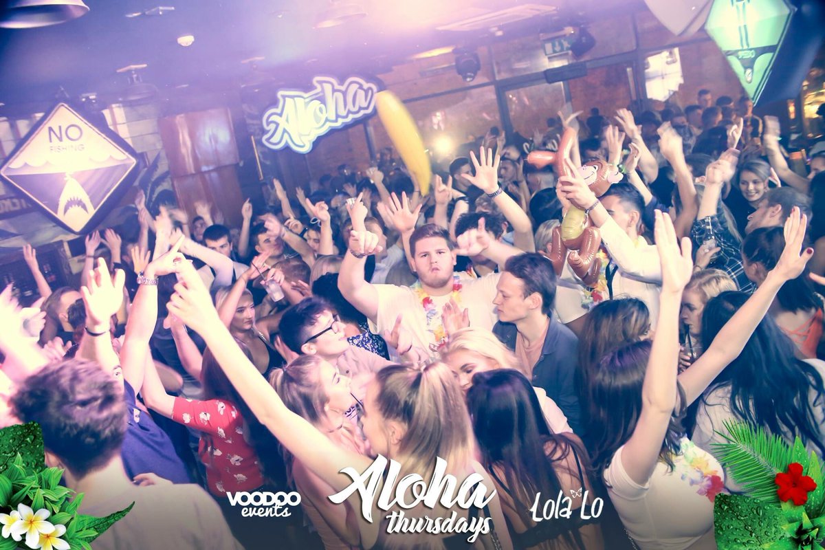 AlohaThursdays's tweet photo. 🎊#ALOHACompetition 🎊
*The last ALOHA of 2017*
TONIGHT at @LolaLoMCR win:
➕5 Free Entries💸
➕2 Bottles of Bubbly🍾
➕1 Table 👑
➕Q-Jump🏃
RETWEET & follow to win📲
Winner announced 8pm🎉
What a year it’s been...😍 https://t.co/GJ0nbtBT4I