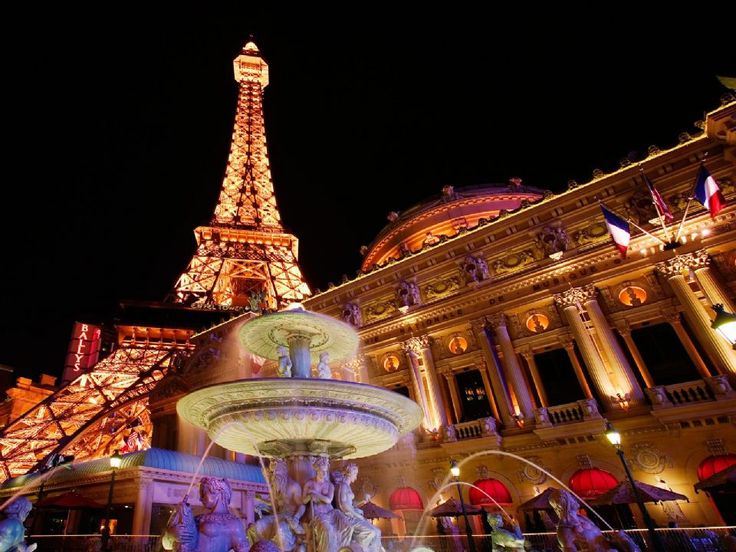 PascalRobaglia_'s tweet photo. Veille de #Noël à la tour Eiffel #Paris
#PascalRobaglia #tourEiffelParis #EiffelParis
https://t.co/0w5nnGvGMA https://t.co/4ox1TvZUw8