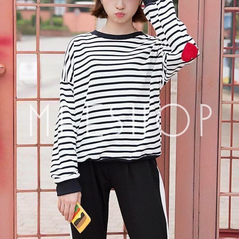 GalaxyMeeSHOP's tweet photo. HEART STRIPE SWEATER💗
💲ราคา 250 บาท
📮40/60
bust:40” length:23”
สี: ดำ เทา
#เสื้อผ้าเกาหลี #เสื้อกันหนาว #เสื้อผ้าแฟชั่น #เสื้อสไตล์เกาหลี #เสื้อกันหนาวเกาหลี #ถูกและดี #ถูกบอกต่อ #ของดีบอกต่อ #HowToPerfect #howtobeauty https://t.co/9LM78OUipY