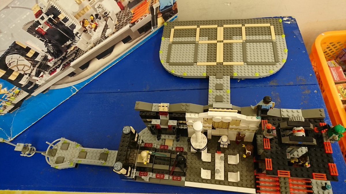 LEGO 10123 クラウドシティ 入荷しました！ 組立済みで、ボロボロです 