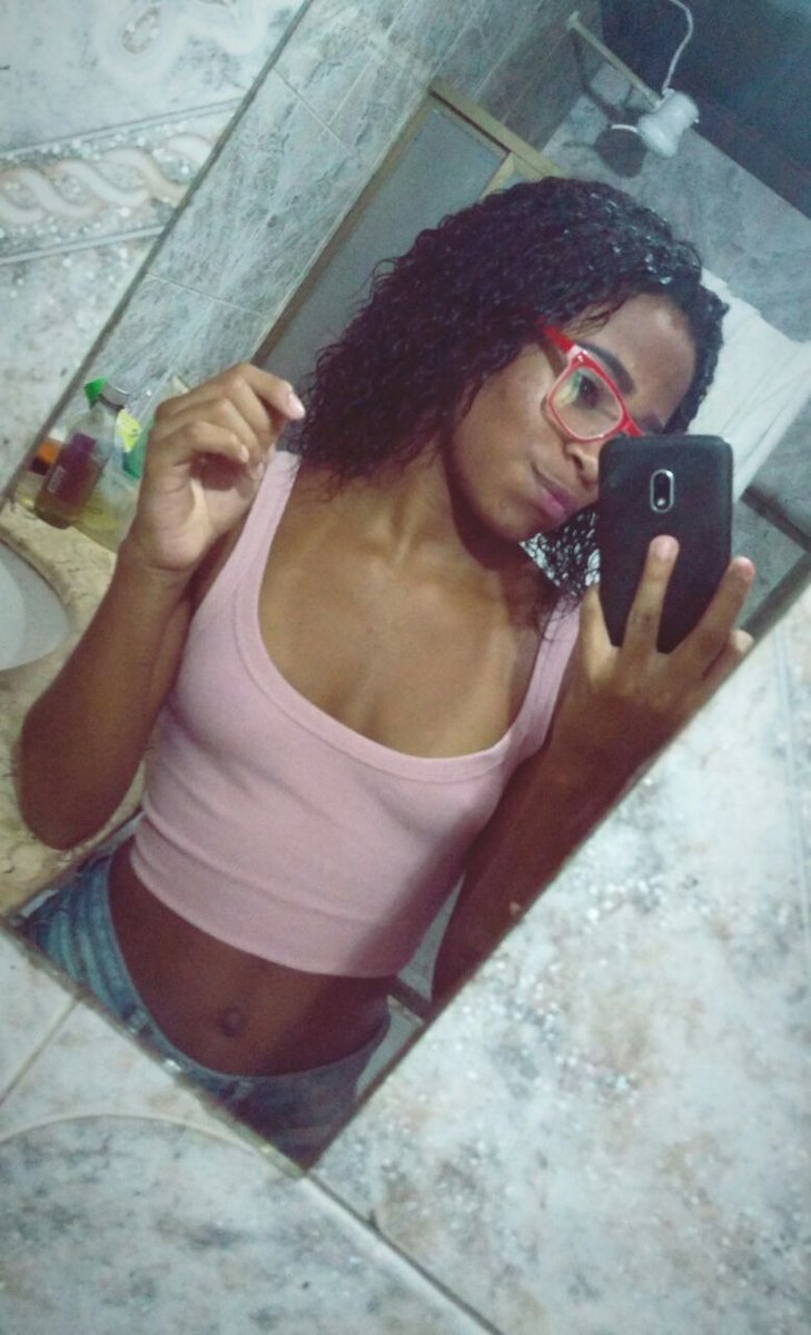 eu_danizinhaa's tweet photo. depois eu apago 🐰💛 .. https://t.co/FFK7lPtbMu