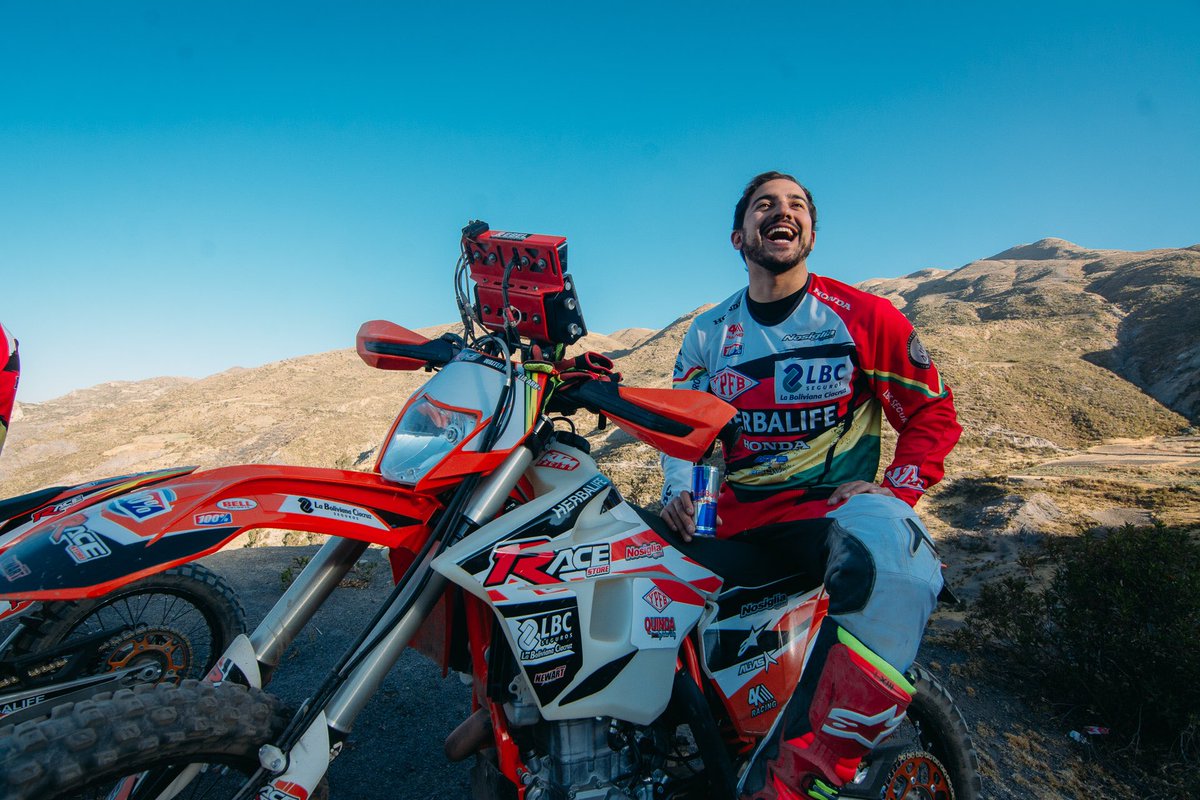 wnosiglia's tweet photo. D-9 para el #Dakar2018
#NoBadDays
#LaBolivianaCiacruz
#Herbalife
#BancoSol
#AndeanValley
#RedBull
#4km
#ATB
#OMSA
#Ride100Percent
#RaceStore
#NosigliaSport https://t.co/YmeIKg1fRf
