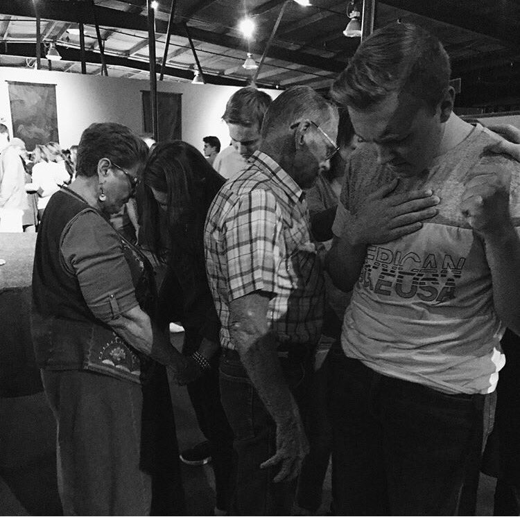 HT_YTH's tweet photo. S I X  D A Y S // We love that we are a generational family that prays together! // “I am reminded of your sincere faith, a faith that dwelt first in your grandmother Lois and your mother Eunice and now, I am sure, dwells in you as well.”
2 Timothy 1:5 #thisisUS https://t.co/FbAAp5eS7s
