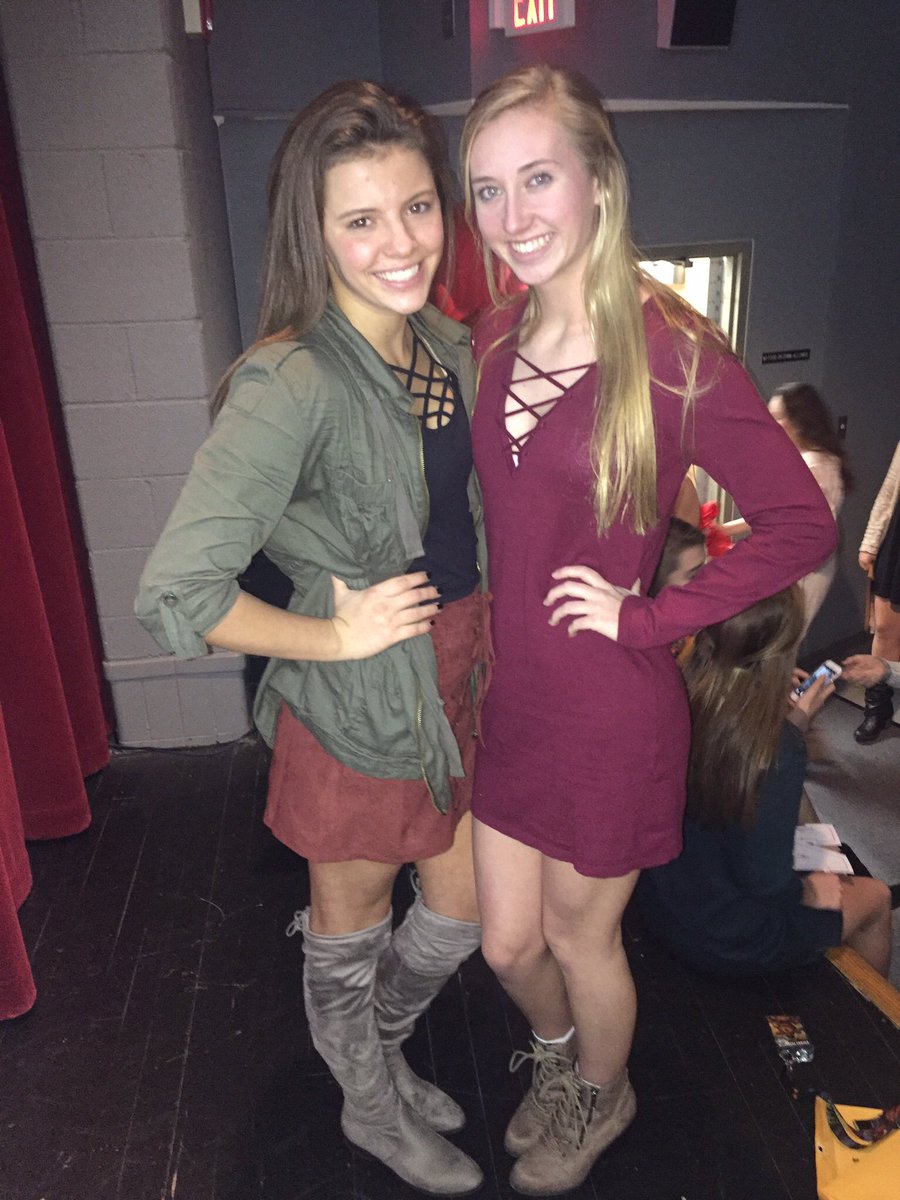 hallespanke's tweet photo. LEXX HAPPY BIRTHDAY!!!❤❤ wishin you the best of days girly!🎉 love you lots (dont leave me nxt year):( @arlosurdo https://t.co/SkaZVyul1B