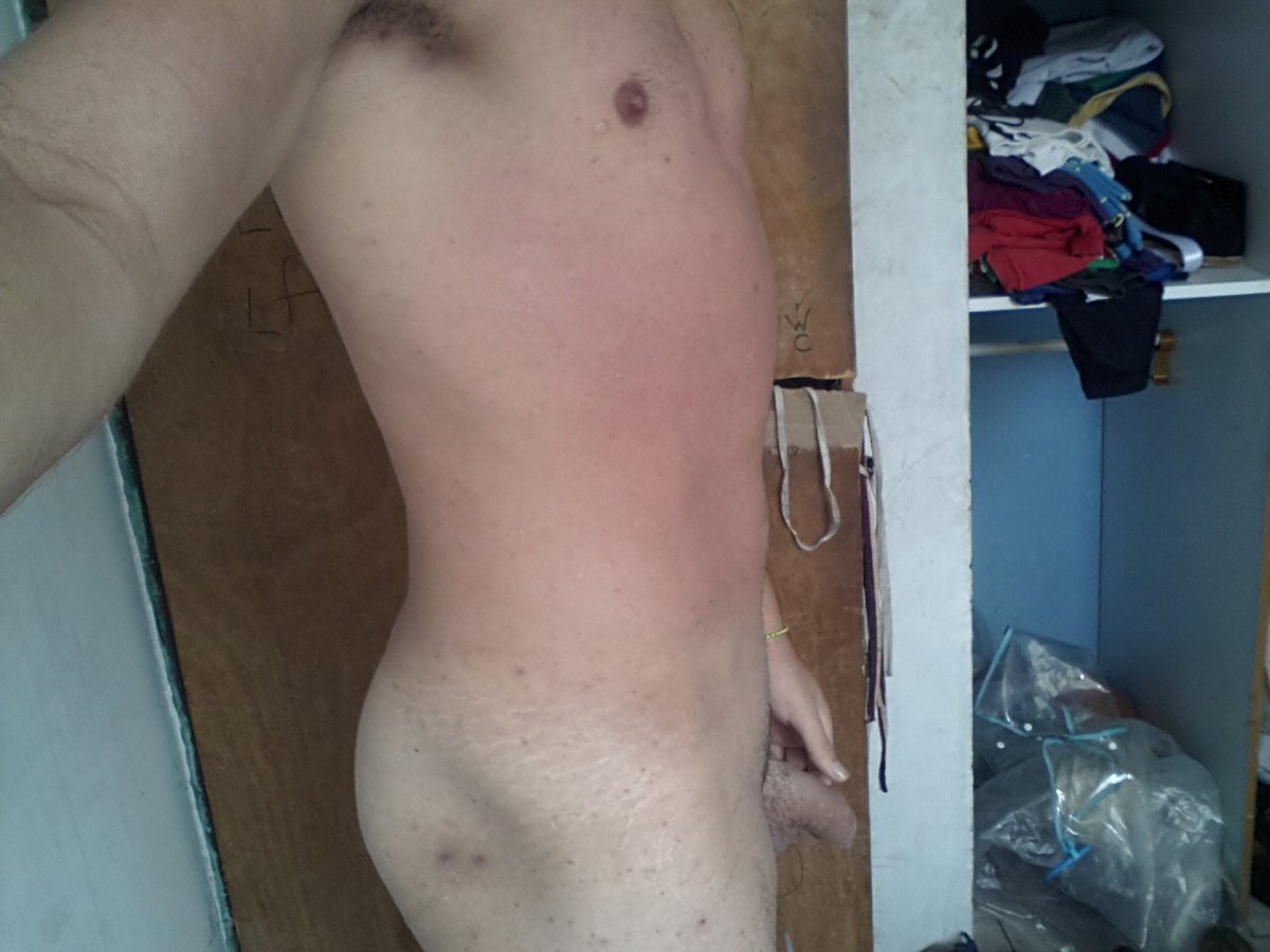 pecasboyccs's tweet photo. Aqui les dejo unas foticos de mi bronceado #PecasBoy #algohot https://t.co/hWgjmMLNrb