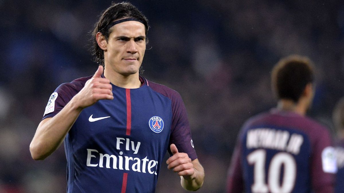 EdgeAmeSports's tweet photo. #PSG's Edinson #Cavani voted best foreign player in #Ligue1.

https://t.co/6v7cwyuvey https://t.co/5cBeqaKBcb