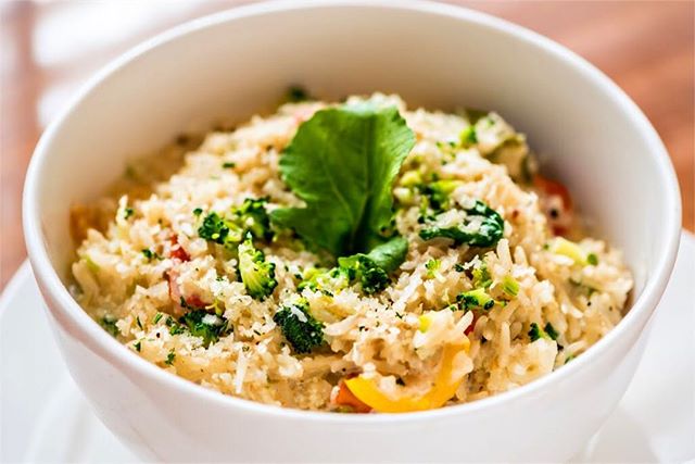 GetafixCafe's tweet photo. A little #guiltfreeindulgence before the end of a glorious 2017 with this #gooey #Risotto made in #brown rice, is never a bad idea!
Don’t forget to use code Gfix17 for 17% on your bill( Valid on dine in and delivery) till the year ends. 🌸 #healthy #nomnom #rice #yumyum #food https://t.co/m2G716Bg6g