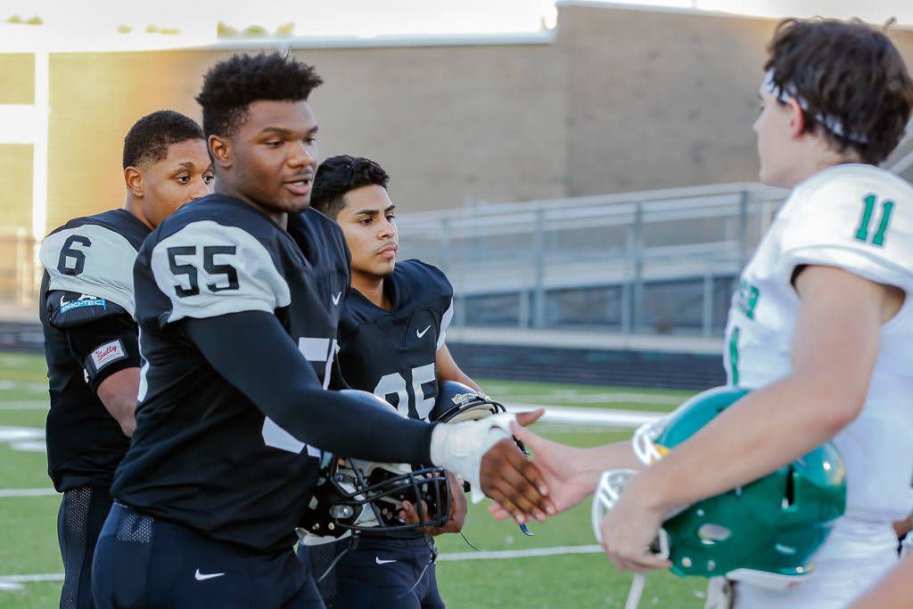 Congrats to Clayton County Defensive Player of the Year: @dantewalker11, <a href="/RHSRaiders_/">RiverdaleHS Football</a> 

news-daily.com/sports/clayton…