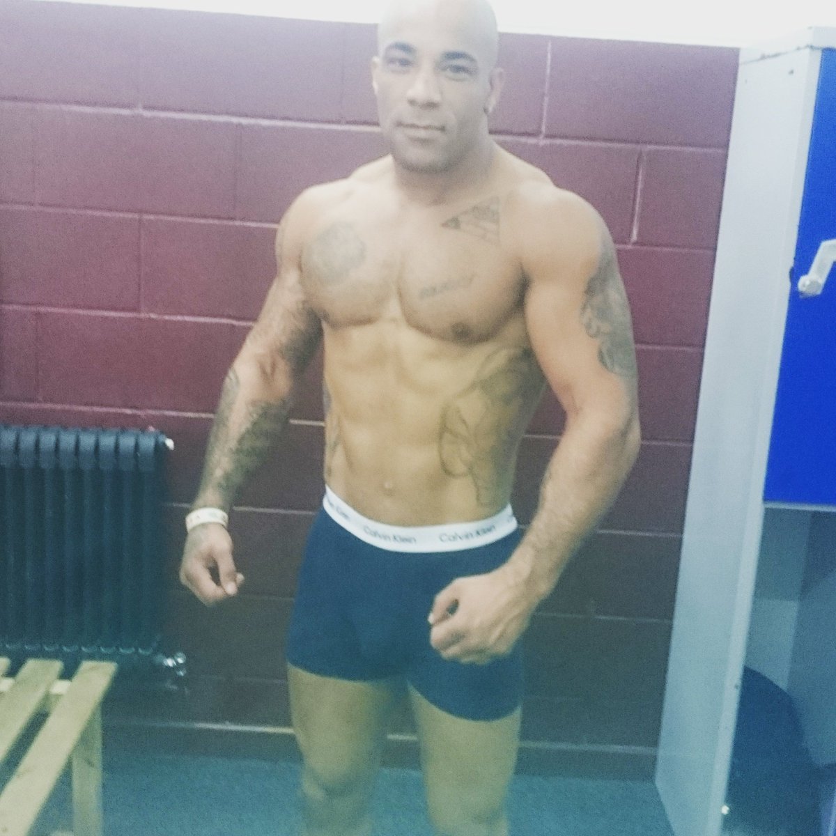 Anto1985boxer's tweet photo. Christmas gainz 🍰🍦🎂🍪 https://t.co/f4UqXfSj2C