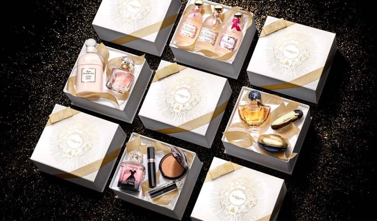 I love the expression on her face when she opens the coffer 🎁
Image <a href="/Guerlain/">Guerlain</a> 
#holidayseason #newyeargift #giftideas #giftsforher