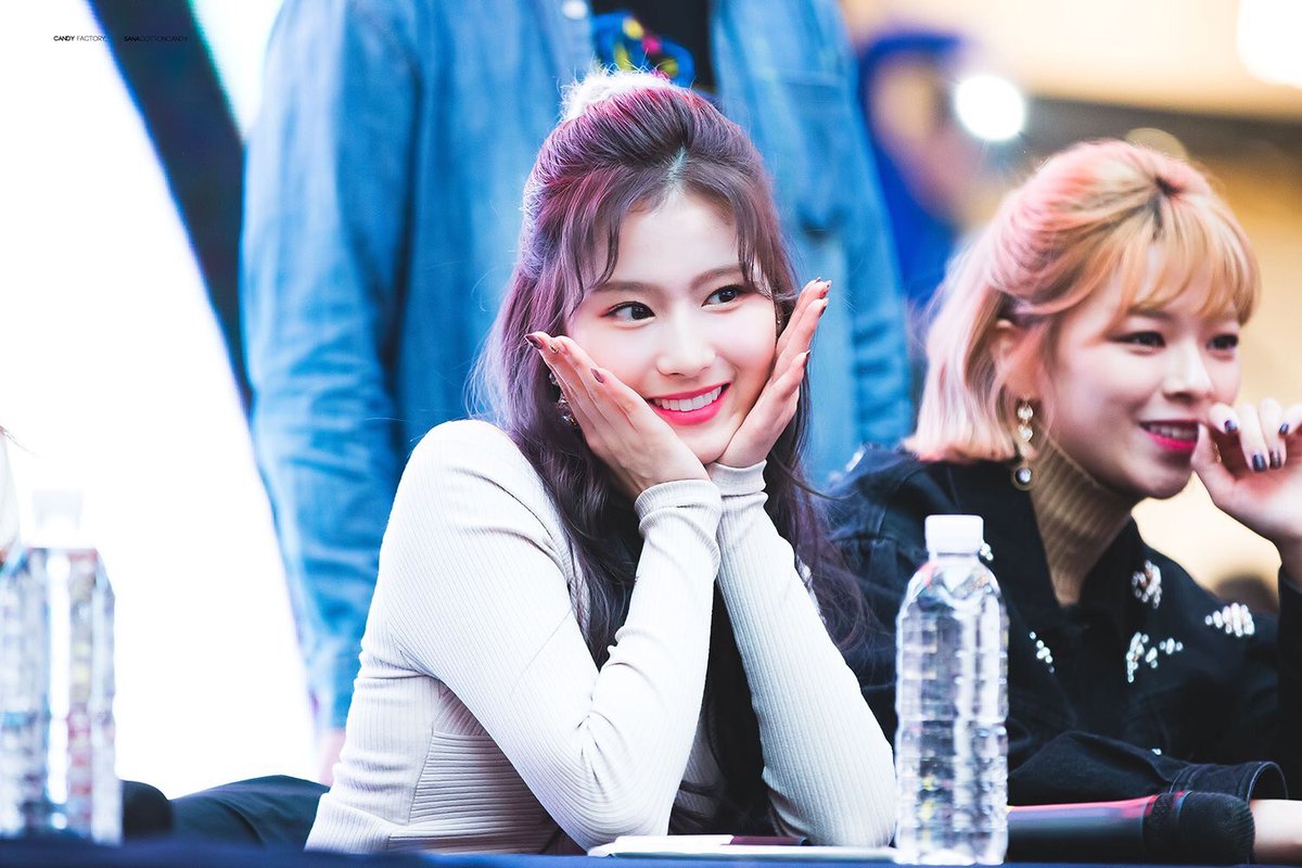 SANA_LLL's tweet photo. サナ誕生日おめでとう🎉
TWICEを大好きになったのはサナを大好きになったからです!😍
そんなサナの21歳が最高の1年になりますように!そうなれるようにONCEは応援し続けます🍭
サナのことがこれからもずっと大好きです。💕
本当に誕生日おめでとう😊
#サナ
#사나
#HappySanaDay
#AlwaysLuvU https://t.co/uREwKdbtSR