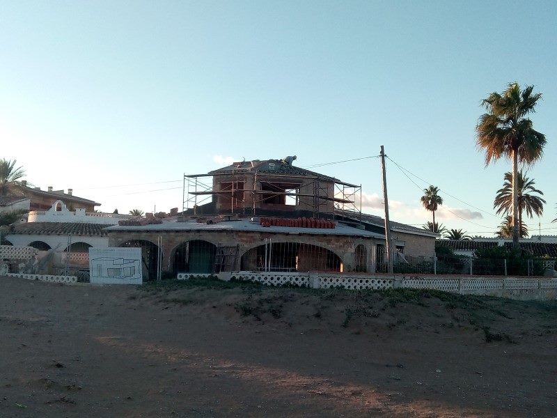 vivespons's tweet photo. Reforma de vivienda en primera línea de mar, en la playa de #LasMarinas de #Denia. Seguimos haciendo realidad y construyendo vuestros sueños en la #CostaBlanca @vivespons #Homes @PonsVives https://t.co/0XYDsAPST2