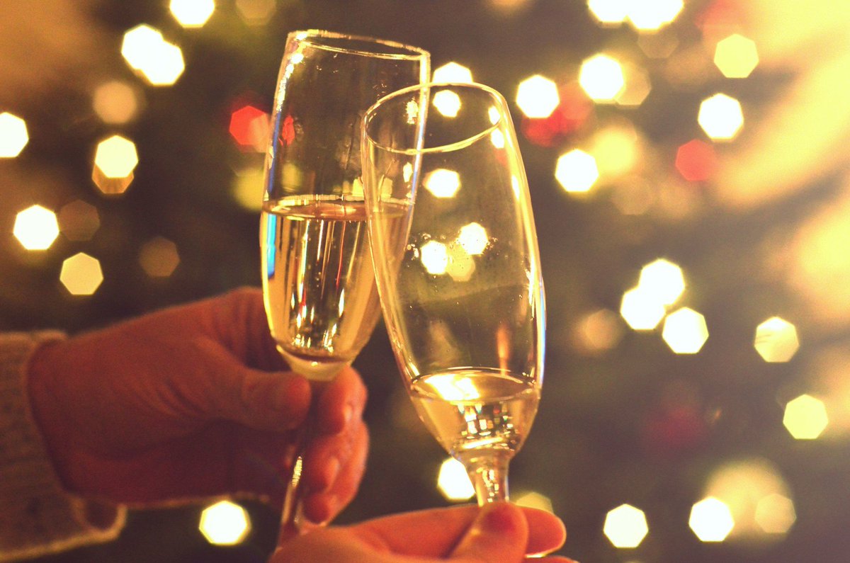 MHBethesda's tweet photo. Just a short metro ride away, check out all of the New Year's Eve celebrations in Washington, D.C.! https://t.co/KXNrj1JemI https://t.co/CoCjmZaPIA
