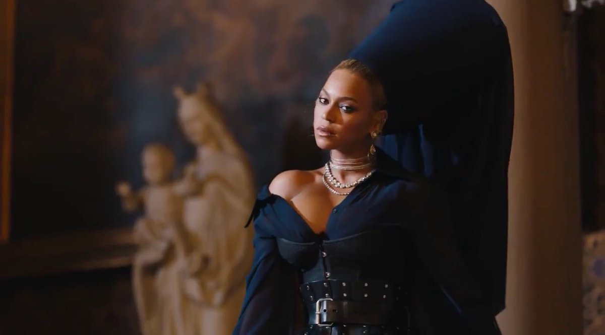BeyLegion's tweet photo. Beyoncé stars in JAY-Z’s new music video for #FamilyFeud, premiering tomorrow (December 29) exclusively on @TIDAL. https://t.co/F3R9chlGyL
