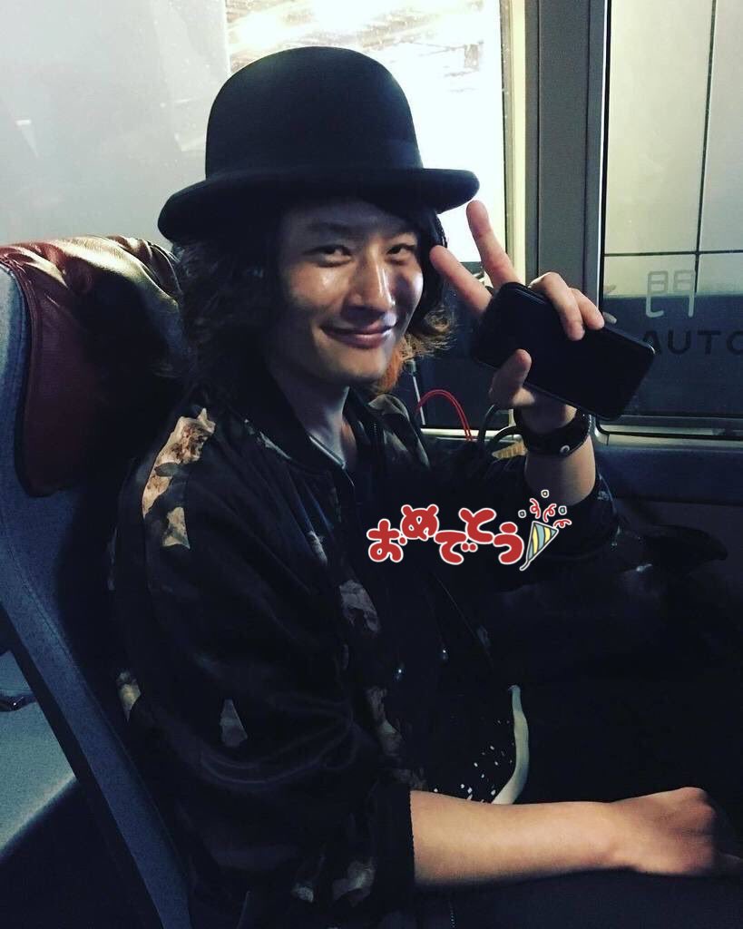 drs__xx's tweet photo. ひろさん誕生日おめでとう！🎉 https://t.co/ZFLahdQkSt