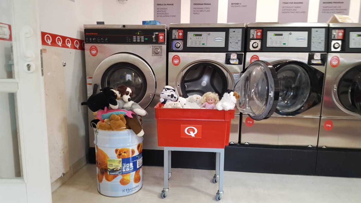 BledQueen's tweet photo. Wash and dry in 60 minutes 9kg for 6€. #laundromat #laundry #lake #bled #bled #Slovenia free parking. Where❓ here ⏩https://t.co/sQ5oWNf6aA https://t.co/KWxEUnHXsZ