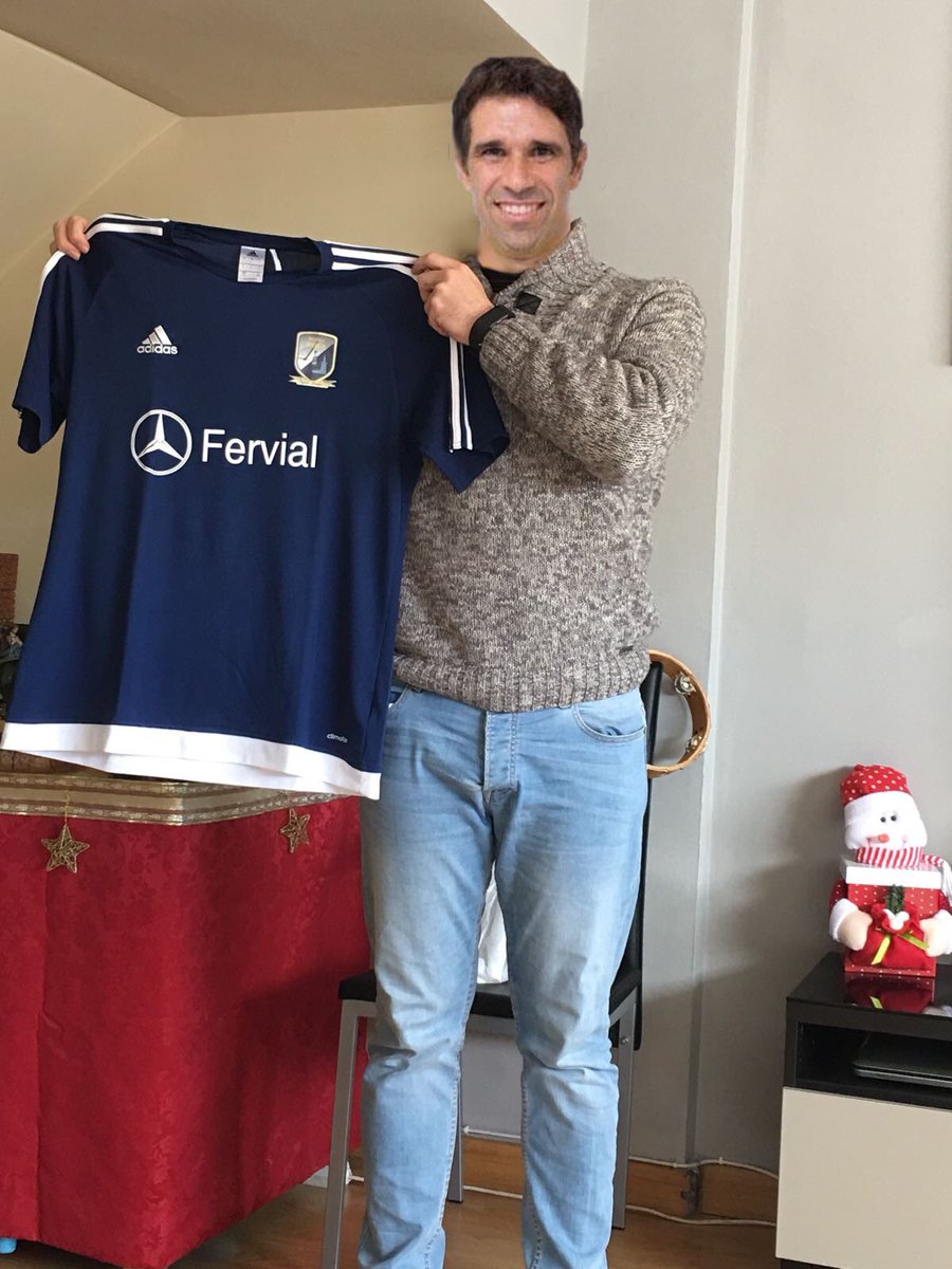 AtcoBitillin's tweet photo. @F7Elite Nos complace presentaros nuestro último refuerzo de invierno. Damos la bienvenida a @valeron21 ⚽️🥅 Temblad @alcalathinaikos @Sodafer_ferret @TraqueyDuendes @Pinas_FC @colitasf7 @Newells_Return @Trikini03 https://t.co/NlvcclbzJ6