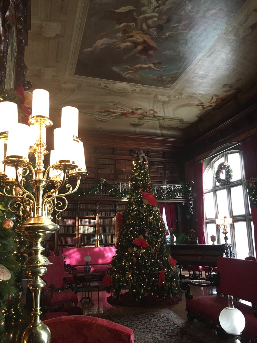 _drewology_'s tweet photo. SCREW ππΌ MANCAVES ππΌ BRING BACK ππΌ HOME ππΌ LIBRARIES ππΌAND ππΌ STUDIES #richdoneright #booksonbooksonbooksonbooks #biltmoreestate https://t.co/DvjFXou3ZQ