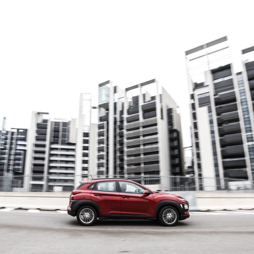 silvioderossi's tweet photo. RED on white [shooting Hyundai #KONA for @stylologyit - photo @AndreaSchiavina] #photography #Automotive @Hyundai_Global @Hyundai_Italia https://t.co/bZdy8UpP29