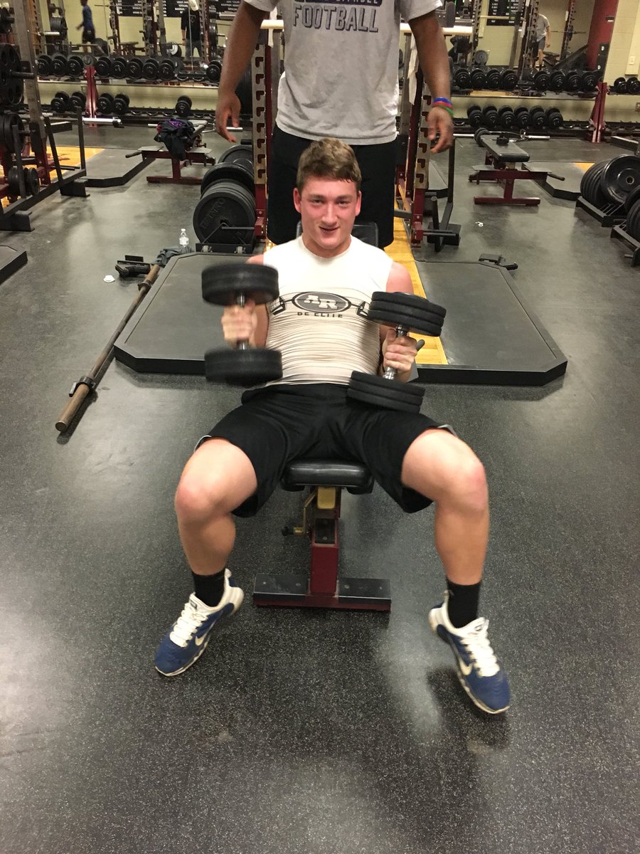 SwampFoxesFB's tweet photo. Post Christmas workout for the Swamp Foxes. #preparingforAugust #ARStandard #preparingfornextwinter https://t.co/WnVijQmi17