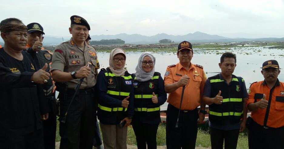 Redaksi_SJONews's tweet photo. Dihentikannya Pencarian Korban Perahu Tenggelam di Danau Cirata Sudah Sesuai SOP https://t.co/01m8kHzvAn https://t.co/lFsAdS5PNU