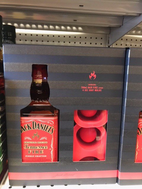 StraightUpWnL's tweet photo. Brutally cold temperatures are no match for these hot spirits! Whether it’s Fireball, Hellboy, or Jack’s Tennessee Fire, warm up Straight Up Elmwood to Washington in Kenmore. #warmheartsatstraightup #thankuforurbiz #openuntil10pm https://t.co/cwz5iXPEWP