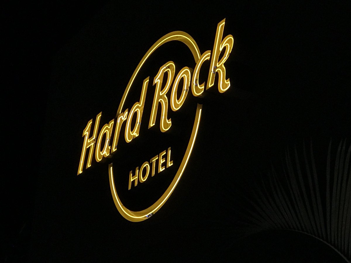 CAExploring's tweet image. Excited that we’re on our way to explore #PalmSprings and hang at our favorite resort, @HRHPalmSprings. Always a great time. #ThisIsHardRock