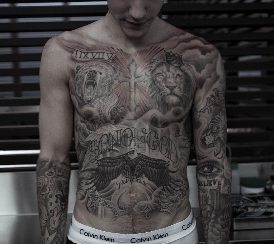 ล่าสุดไปเพิ่มอิ้งค์มาอีกแล้วครับ ไหล่ขวานี่ก็ไม่น่าเหลือแล้ว