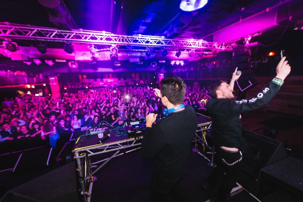 Chicago, ya’ll were nuts! Definitely going into D.C. tonight with a level 6 hangover but..... <a href="/930Club/">9:30 Club</a> tonight with <a href="/FLOSSTRADAMUS/">FLOSSTRADAMUS ⚠</a>!!!!