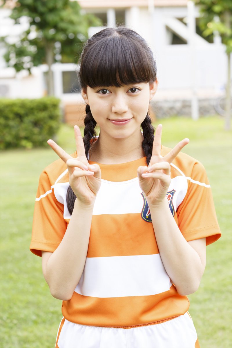 Pks Twitter પર 何の脈絡もないつぶやきだけど青山愛依ちゃんはゴーグルピンクに劇似だし 長城祝華先輩は ひとつ屋根の下 の時の大路恵美に似ている