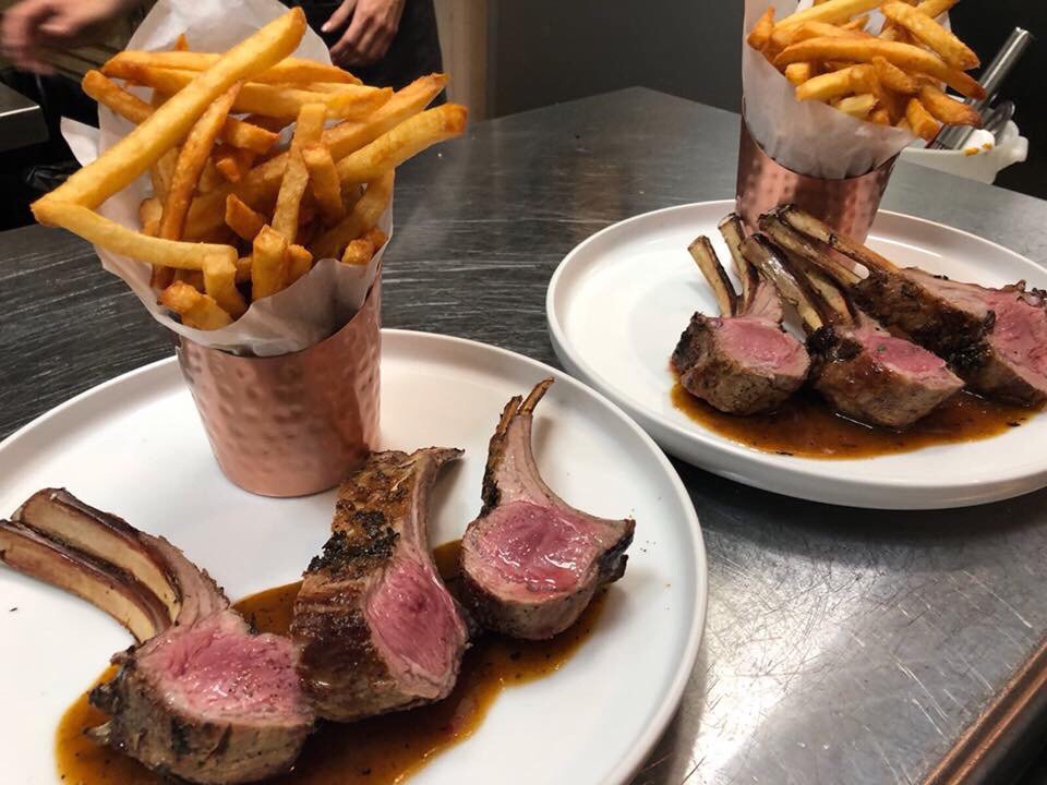 CsibonM's tweet photo. End your year with a touch of class and reserve a table with us tonight! https://t.co/nluas5mUot
