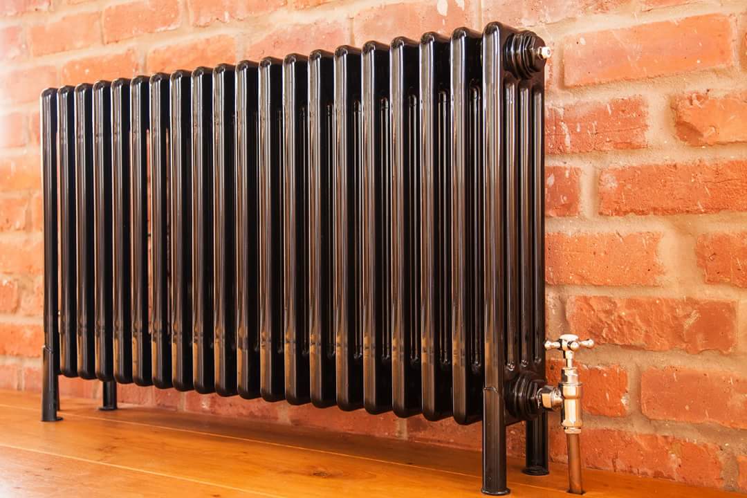 ervinmoser's tweet photo. If you live in an old house, this fact may apply to your family’s home: Old radiators were built from cast iron, which is 450 pounds per square foot! https://t.co/vyK2kxQ9sI