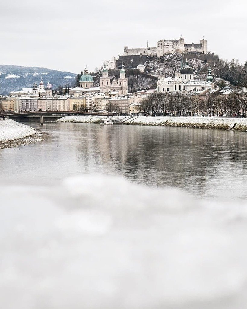 Days like these force you to wear the warmest gloves, the thickest scarf and the best hat you have to not freeze while exploring the city! 📷 by teresa.goes.places

#citybreak #visitsalzburg #salzburgo #salisburgo #mytravelgram #salzburg #bucketlist #… ift.tt/2BO1THD