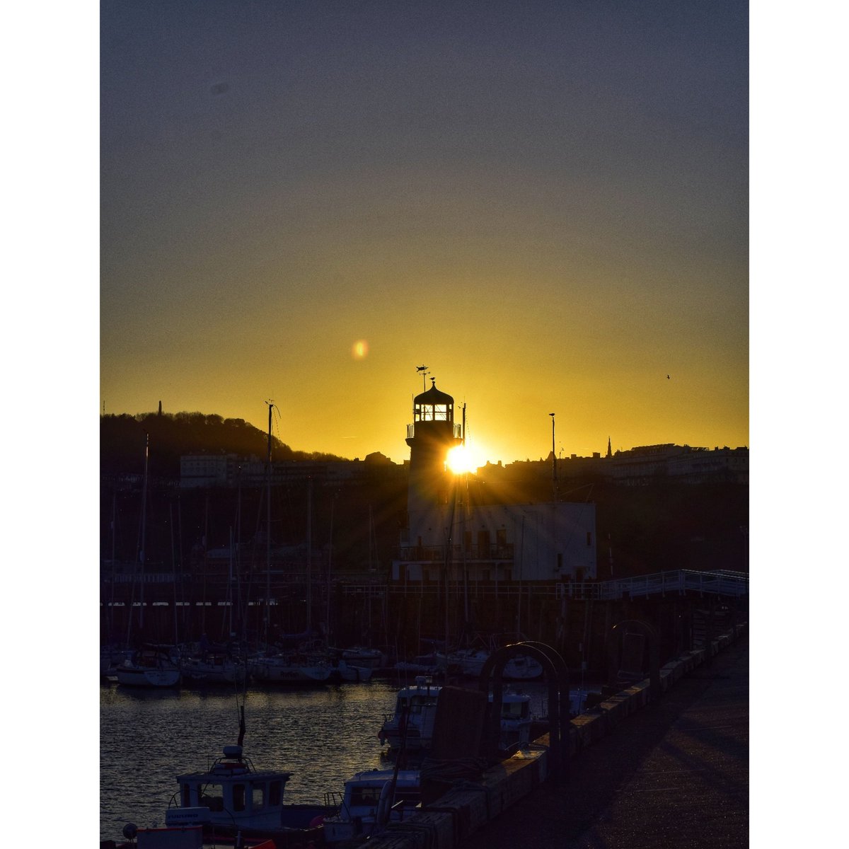 Sunset <a href="/Scarborough_UK/">Scarborough UK</a> <a href="/Welcome2Yorks/">Welcome to Yorkshire</a> @YorksCoastRadio <a href="/IFYorkshire/">i-Yorkshire</a> <a href="/Yorkshire_IP/">Yorkshire In Photos</a> @NYMoorsCoast @dailyyorkshire @yorkscoastnews