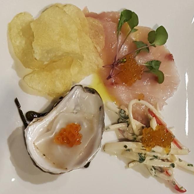 aperitivogr's tweet photo. New Year's Hours and Special Orders! https://t.co/pe379TFqIX https://t.co/NJED6Qzt2Z