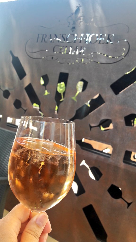 Nadine - Living It Up CT tweet media