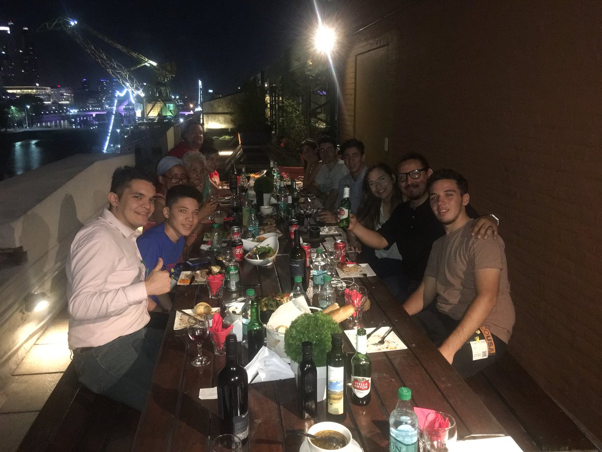 hablagaby_'s tweet image. Cena de fin de año @gdgbsas! #GoogleDeveloperGroup #BuenosAires