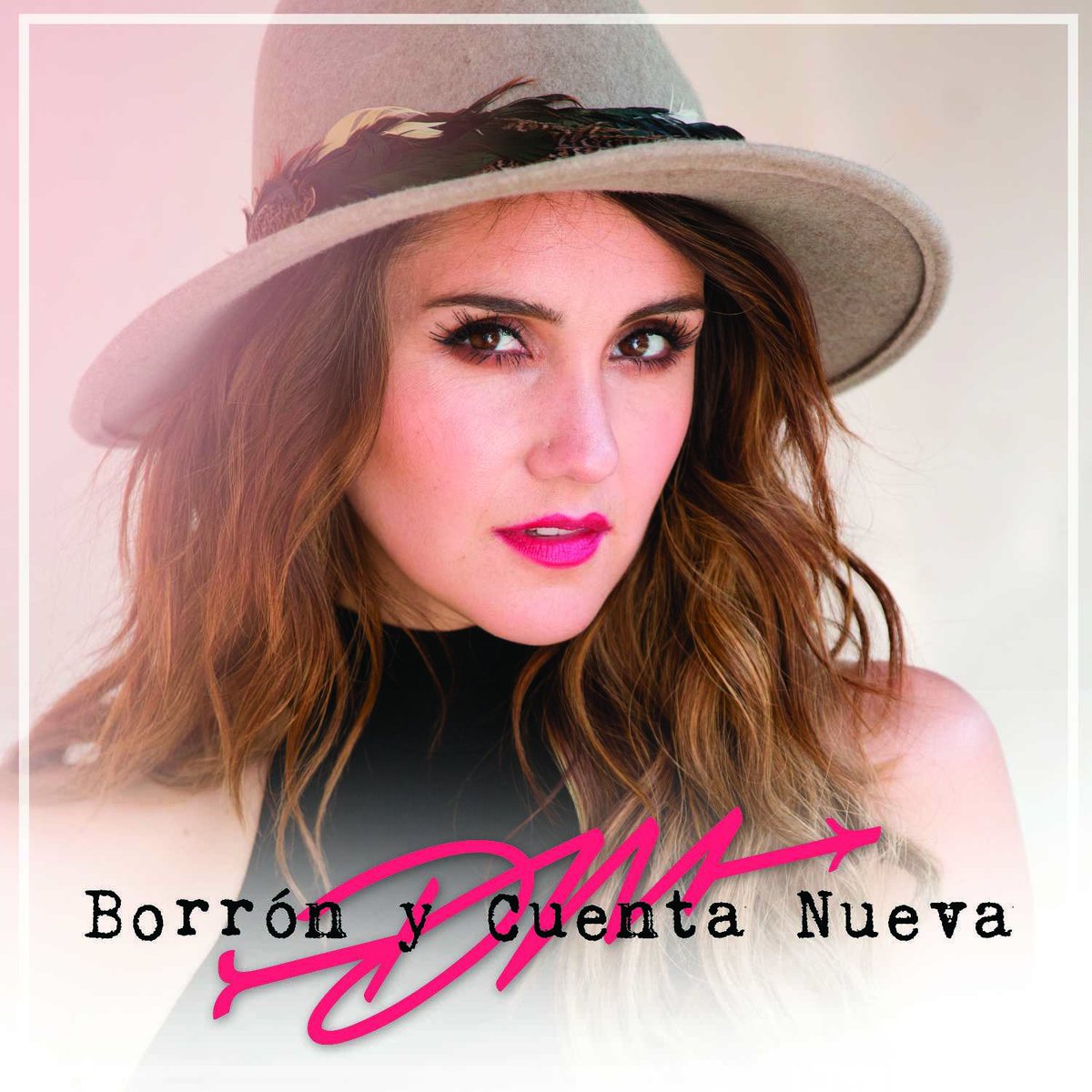 UniversalMPeru's tweet photo. Faltan 3 días para el 2018 y todos vamos a hacer #BorronYCuentaNueva con @DulceMaria 💕 https://t.co/7cKIELsLEb https://t.co/xbO3i8rz78